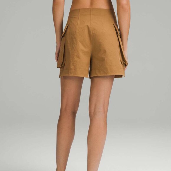 lululemon Relaxed-Fit Super-High-Rise Cargo Short Bold Beige Size 12 - Picture 5 of 5